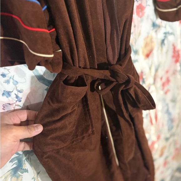 Vintage Omega Brown Robe with Gold Tag - Picture 3 of 8